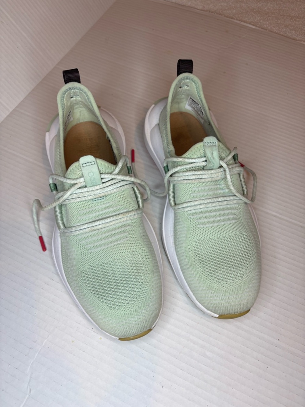 Sorel‎ Mint Green Slip-On Knit Sneakers